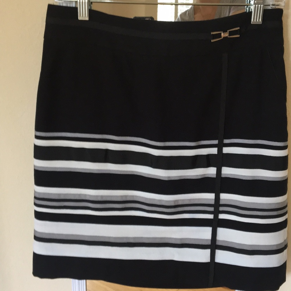 WHBM Black White Stripe Skirt Size 2 Fully Lined Office Career Chic